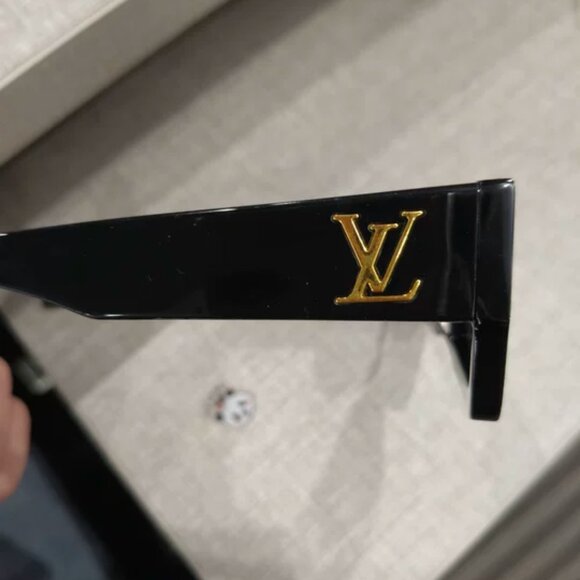Louis Vuitton Black Rectangular Sunglasses – Unisex Designer Shades - Picture 3 of 5